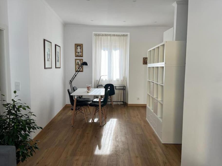 Casa Da Praia Da Poca - Apartamento Lirio Ештуріл Екстер'єр фото